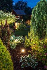 Solar garden lighting