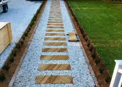 Leura – Garden bed planting and turf