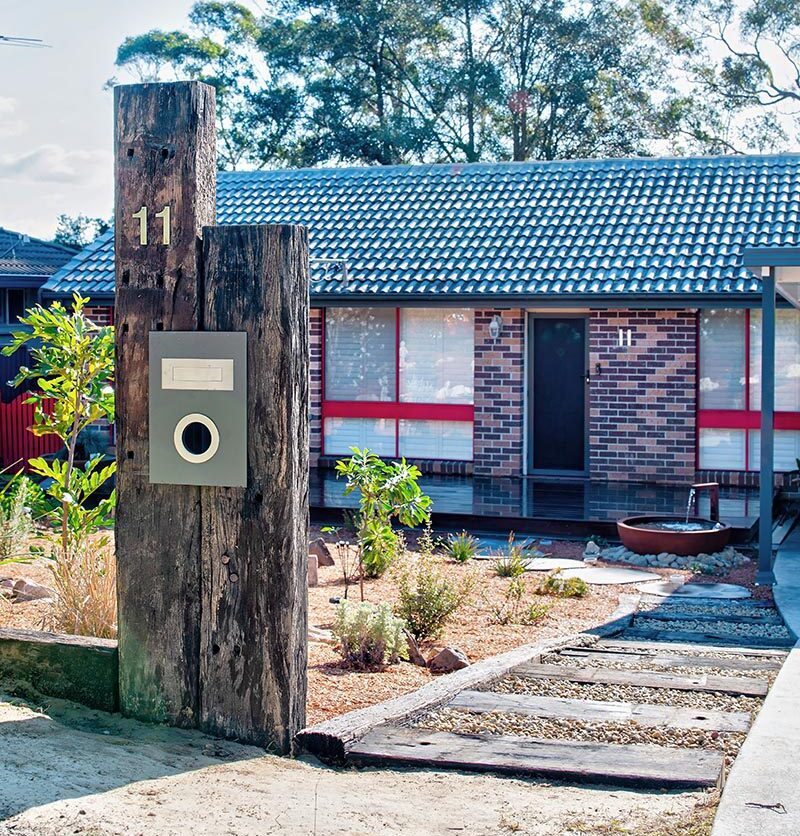 recycled-railway-sleeper-mailbox