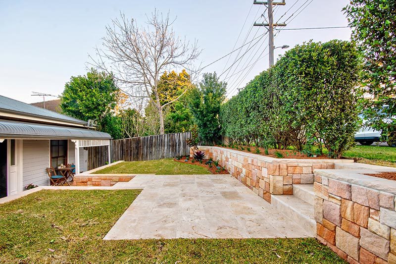 sustainable sandstone retaining walls