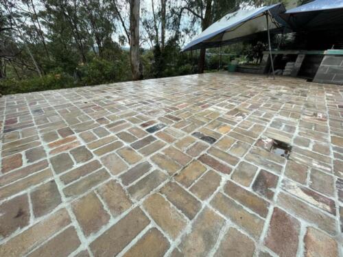 Basketweave Paved Outdoor Entertaining Area