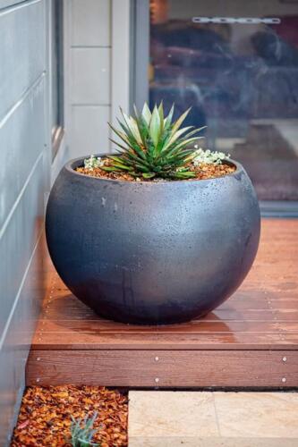 black round decorative pot